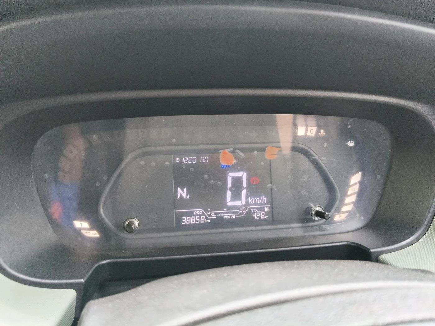 2025 Tata PUNCH ADVENTURE AMT, Petrol, Automatic, 38,858 km, interior