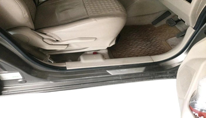 2019 Maruti Dzire ZXI PLUS AMT, Petrol, Automatic, 1,01,733 km, interior