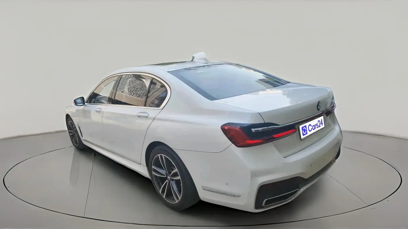 2021 BMW 7 Series 740Li M SPORT, Petrol, Automatic, 28,532 km, exterior