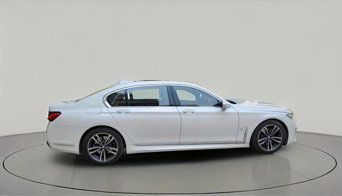 2021 BMW 7 Series 740Li M SPORT, Petrol, Automatic, 28,532 km, exterior