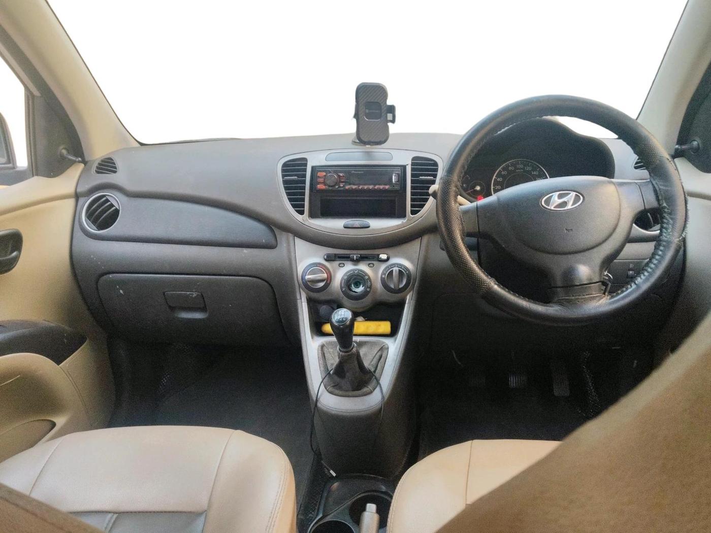 2011 Hyundai i10 ERA 1.1 LPG, Petrol, Manual, 97,190 km, interior