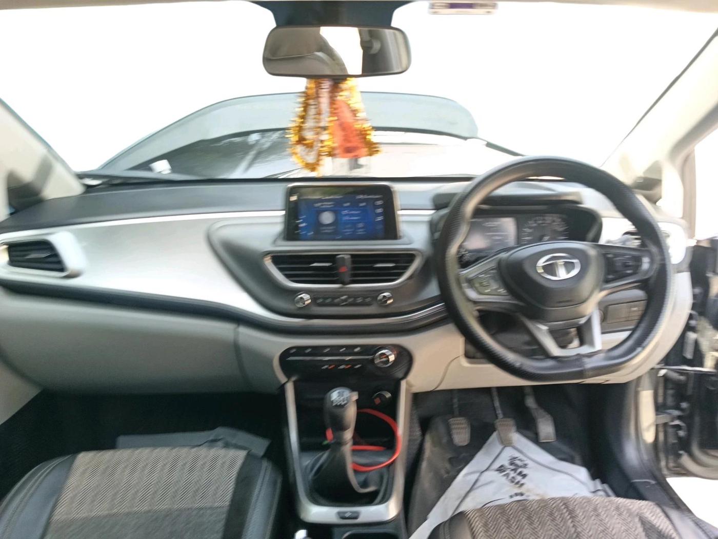 2020 Tata ALTROZ XZ PETROL, Petrol, Manual, 1,11,311 km, interior