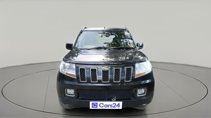 2017 Mahindra TUV300 T8, Diesel, Manual, 1,37,948 km, exterior
