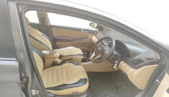 2012 Hyundai Verna FLUIDIC 1.6 CRDI SX, Diesel, Manual, 1,34,765 km, interior