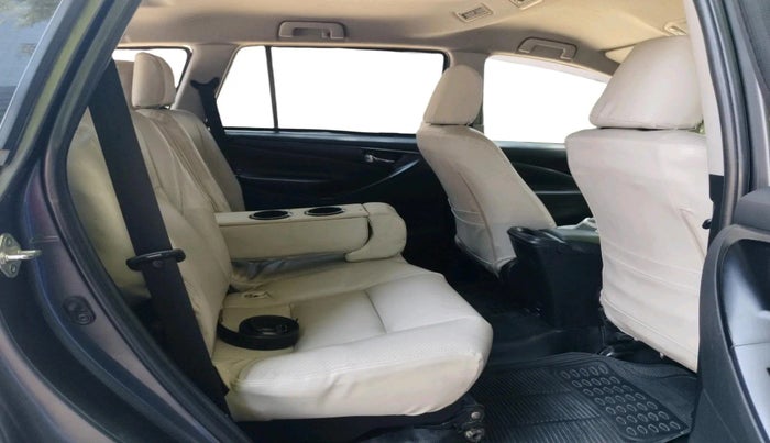 2017 Toyota Innova Crysta 2.4 GX 7 STR, Diesel, Manual, 1,20,398 km, interior