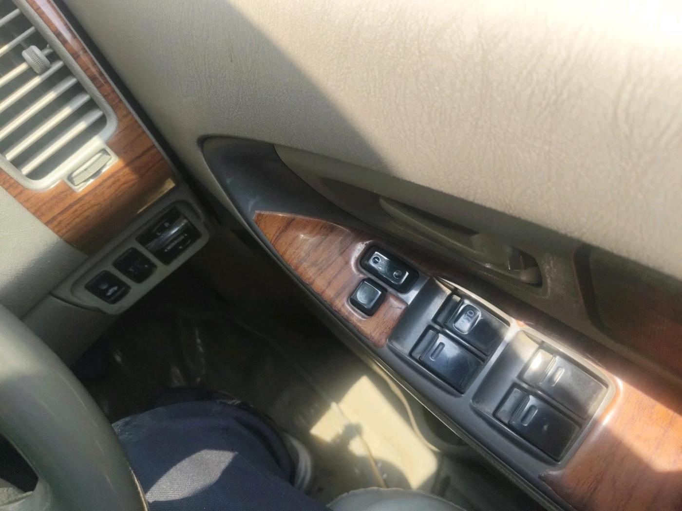 2012 Toyota Innova 2.5 GX 8 STR, Diesel, Manual, 1,69,861 km, interior