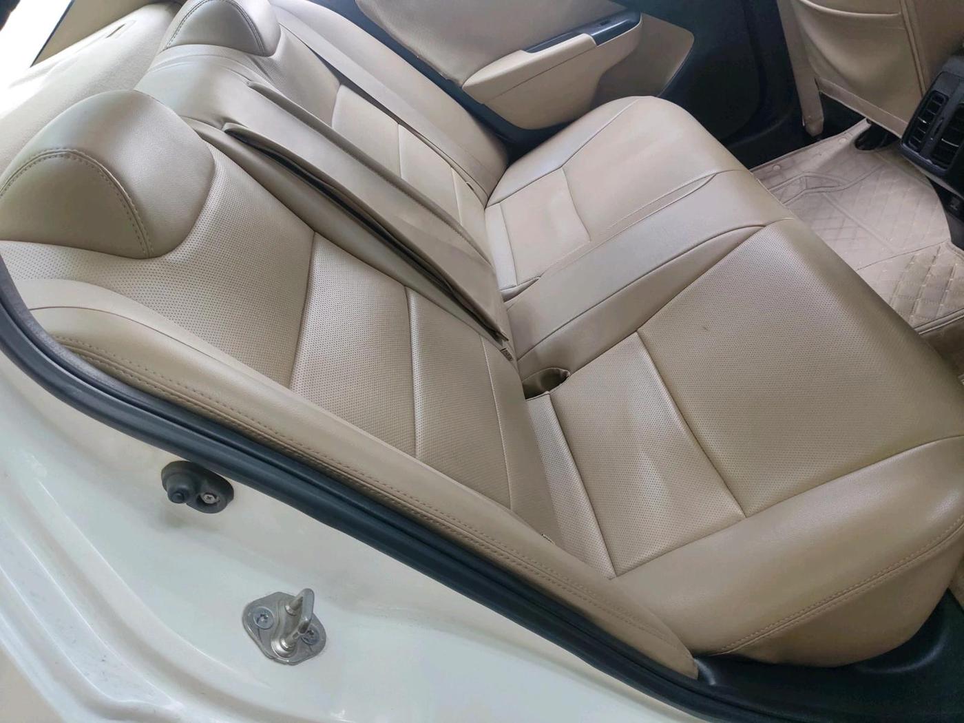 2018 Honda City 1.5L I-DTEC V, Diesel, Manual, 1,14,801 km, interior