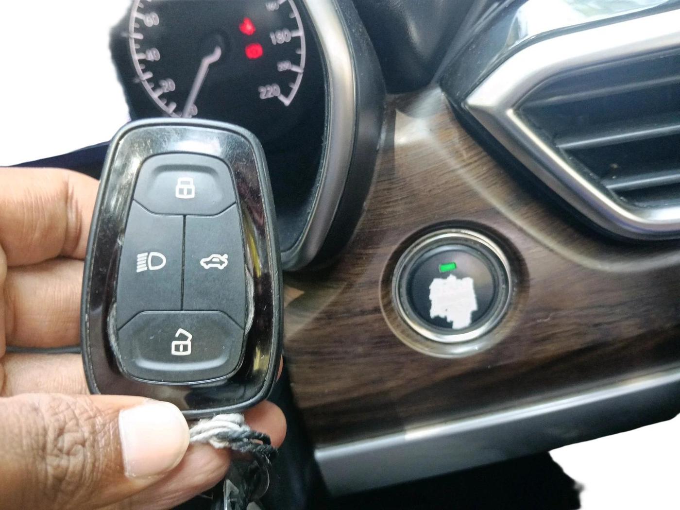 2020 Tata Harrier XZA PLUS 2.0L, Diesel, Automatic, 60,637 km, interior