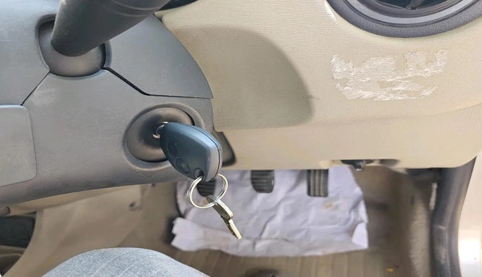 2016 Nissan Terrano XL D PLUS, Diesel, Manual, 1,57,388 km, interior