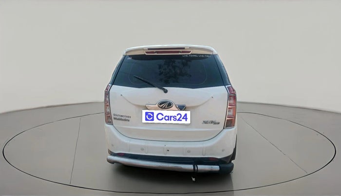 2013 Mahindra XUV500 W8, Diesel, Manual, 1,96,928 km, exterior