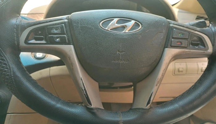 2012 Hyundai Verna FLUIDIC 1.6 CRDI SX, Diesel, Manual, 94,716 km, interior