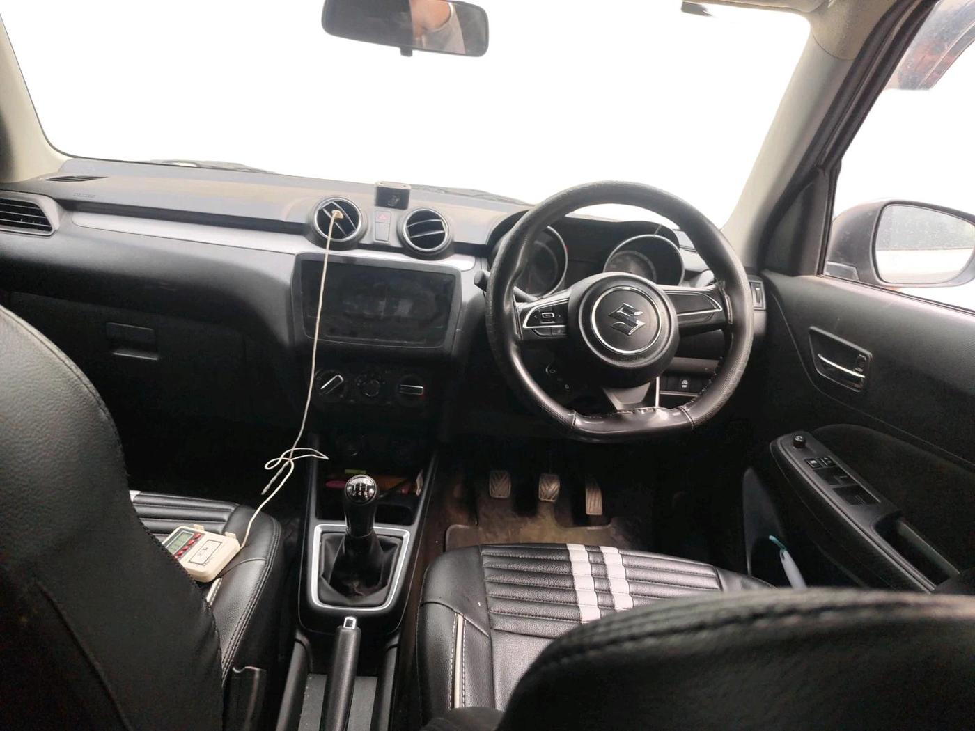 2022 Maruti Swift VXI, Petrol, Manual, 68,842 km, interior