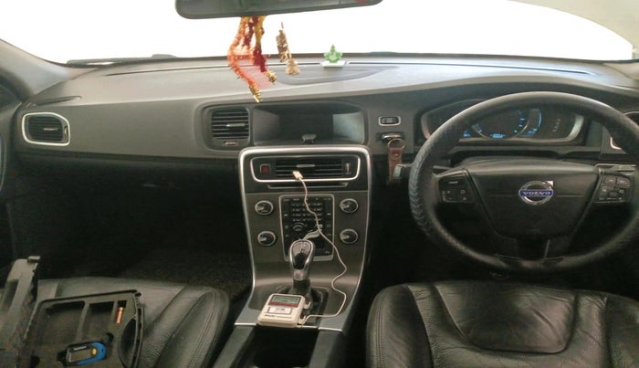 2013 Volvo S60 Kinetic D4, Diesel, Automatic, 1,68,269 km, interior