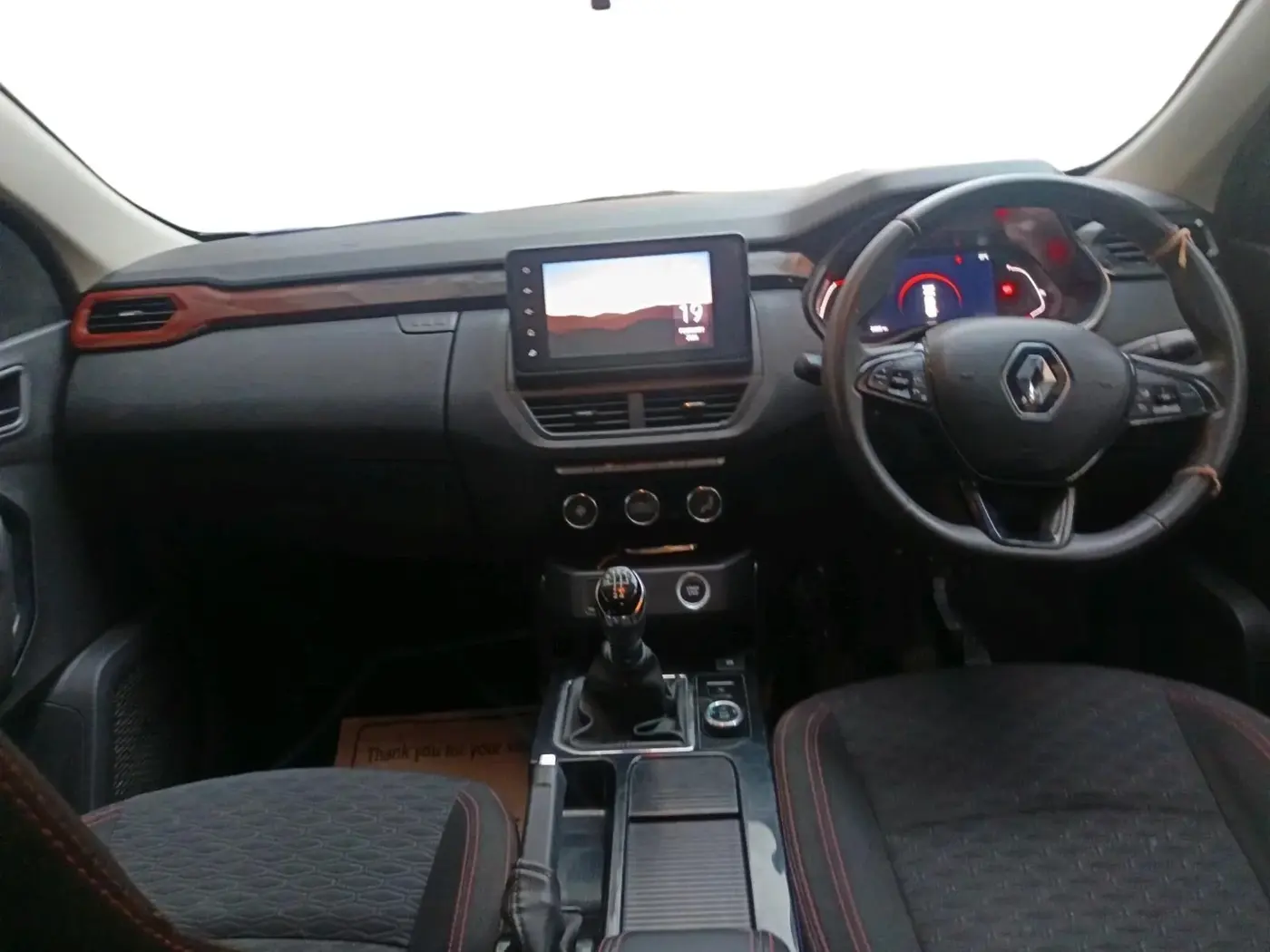 2022 Renault Kiger RXZ MT, Petrol, Manual, 26,366 km, interior