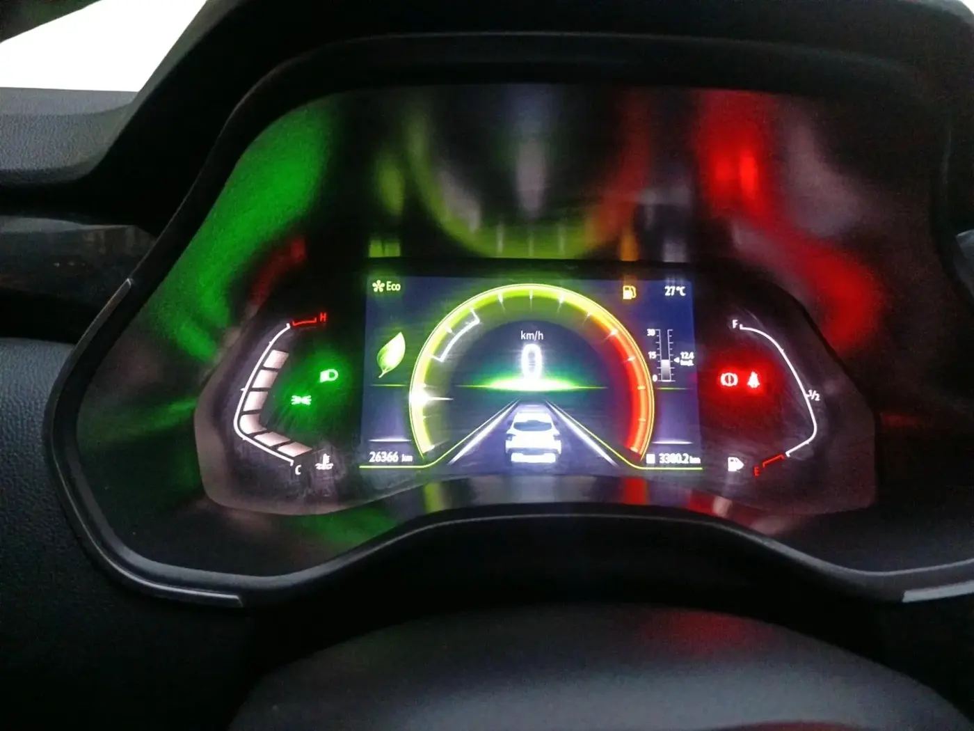 2022 Renault Kiger RXZ MT, Petrol, Manual, 26,366 km, interior