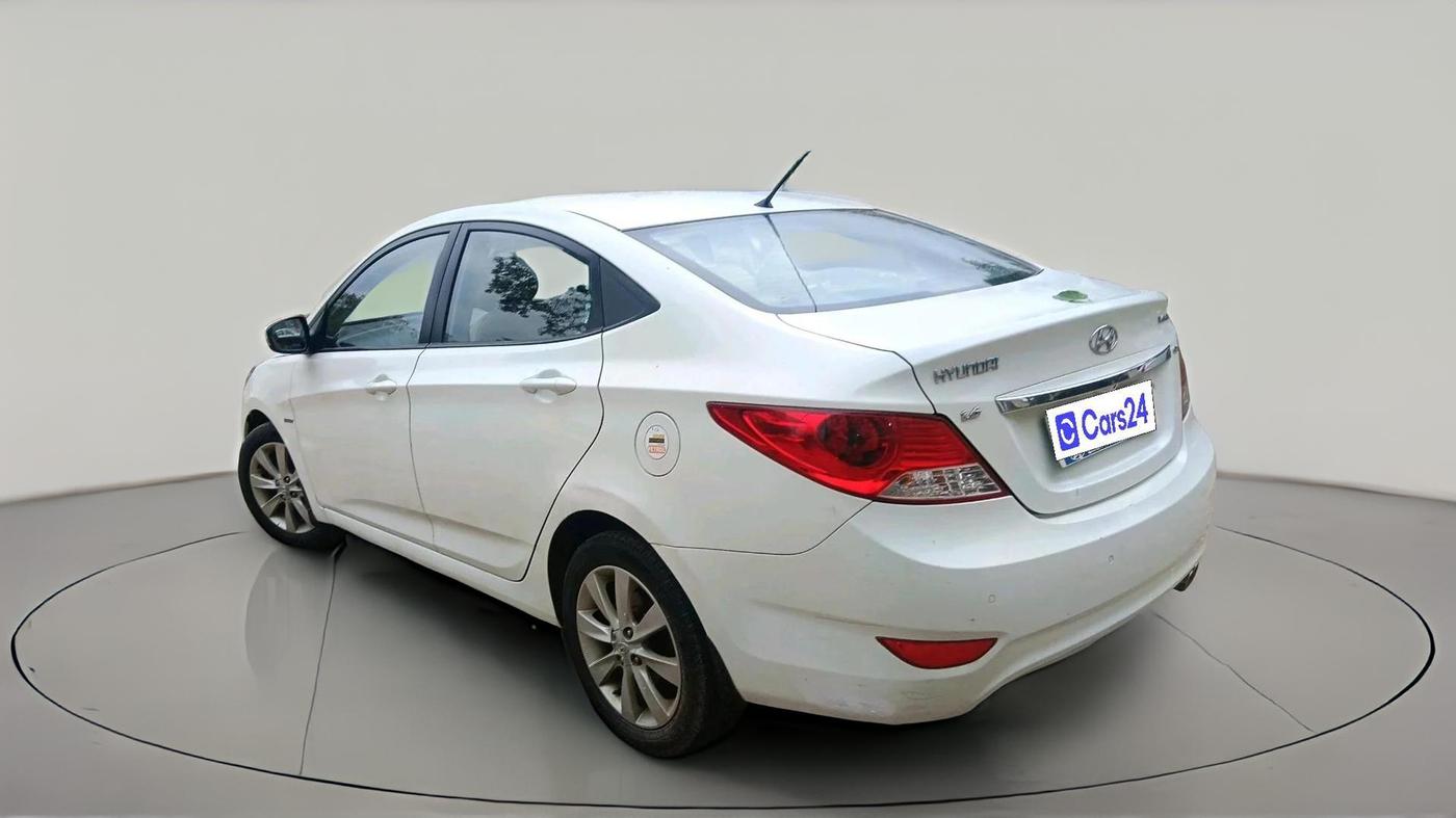2012 Hyundai Verna FLUIDIC 1.6 VTVT SX, Petrol, Manual, 92,417 km, exterior