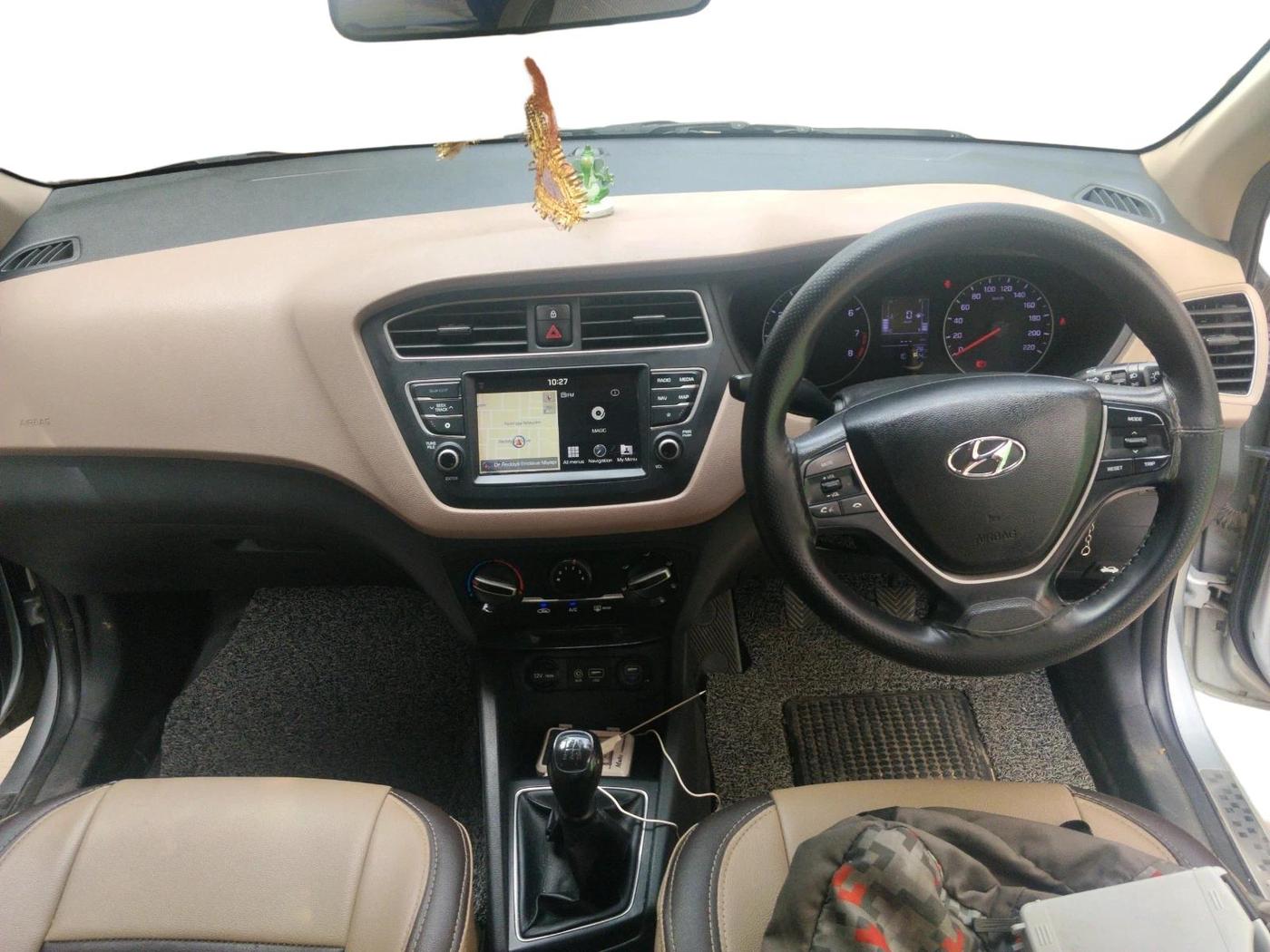 2019 Hyundai Elite i20 SPORTZ PLUS 1.2, Petrol, Manual, 1,09,354 km, interior
