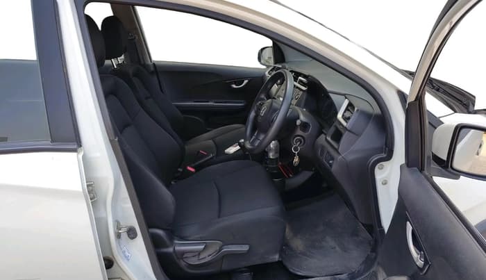 2016 Honda BR-V 1.5L I-VTEC S, Petrol, Manual, 1,04,643 km, interior