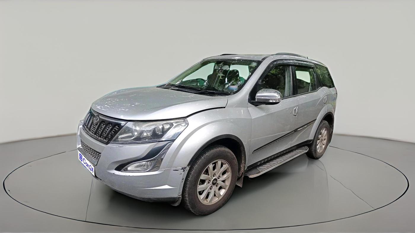 2016 Mahindra XUV500 W10 AT, Diesel, Automatic, 1,34,866 km, exterior