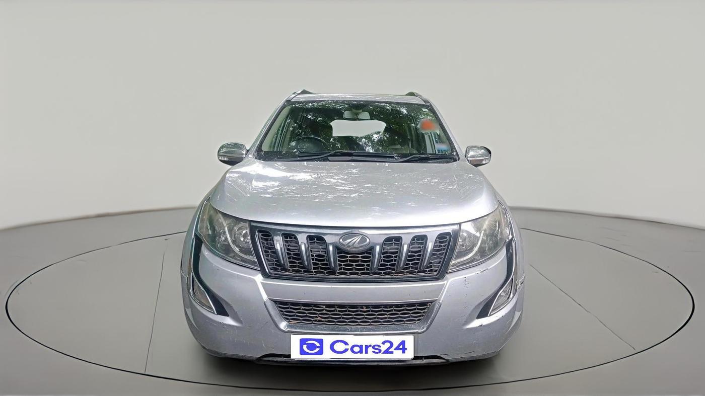 2016 Mahindra XUV500 W10 AT, Diesel, Automatic, 1,34,866 km, exterior