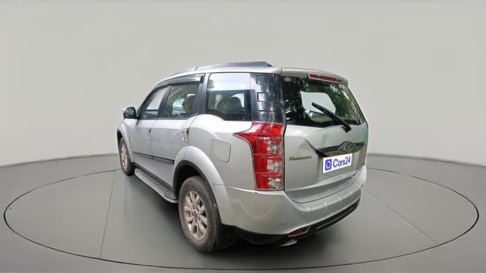 2016 Mahindra XUV500 W10 AT, Diesel, Automatic, 1,34,866 km, exterior