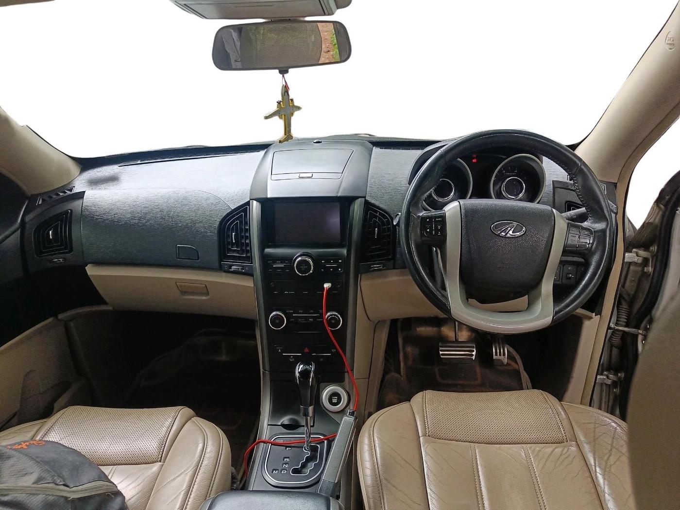 2016 Mahindra XUV500 W10 AT, Diesel, Automatic, 1,34,866 km, interior