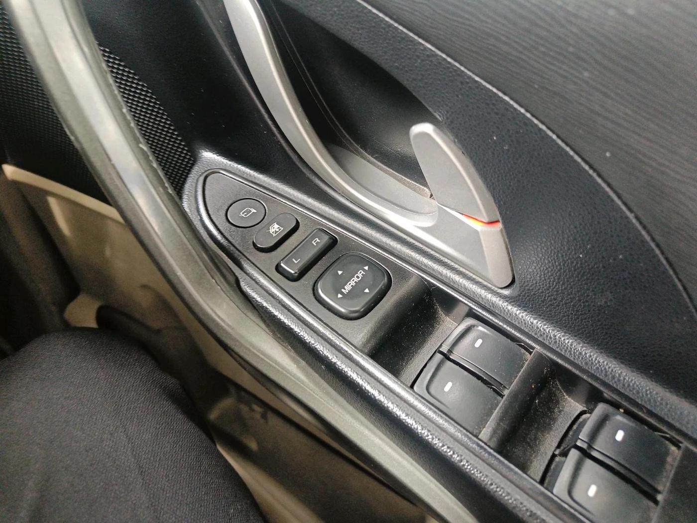 2016 Mahindra XUV500 W10 AT, Diesel, Automatic, 1,34,866 km, interior