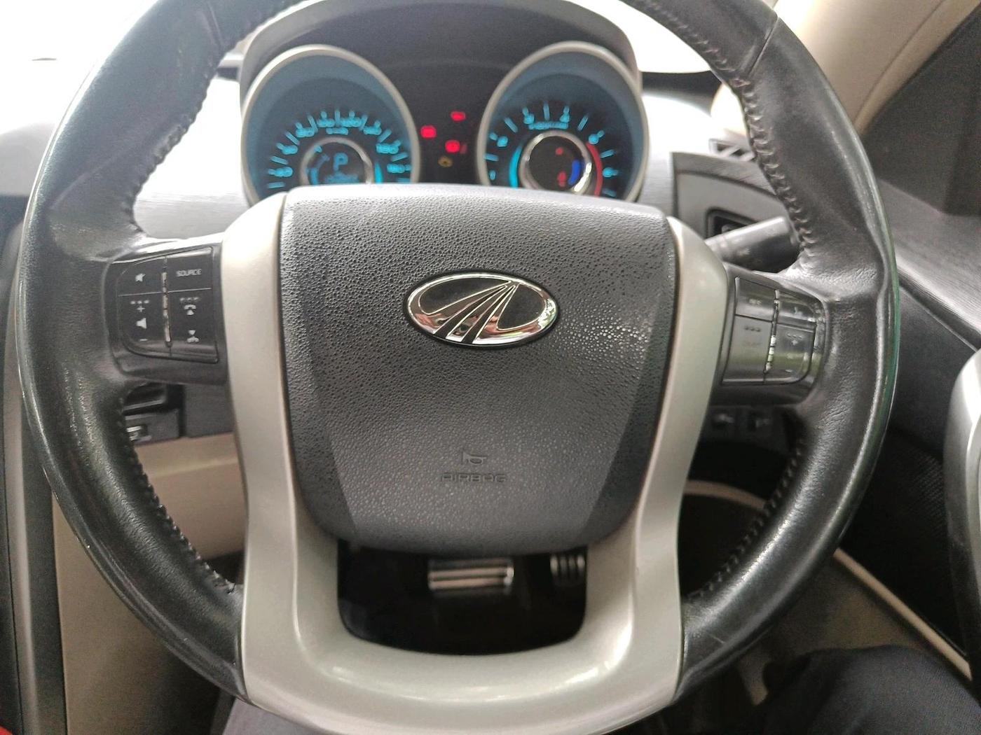 2016 Mahindra XUV500 W10 AT, Diesel, Automatic, 1,34,866 km, interior