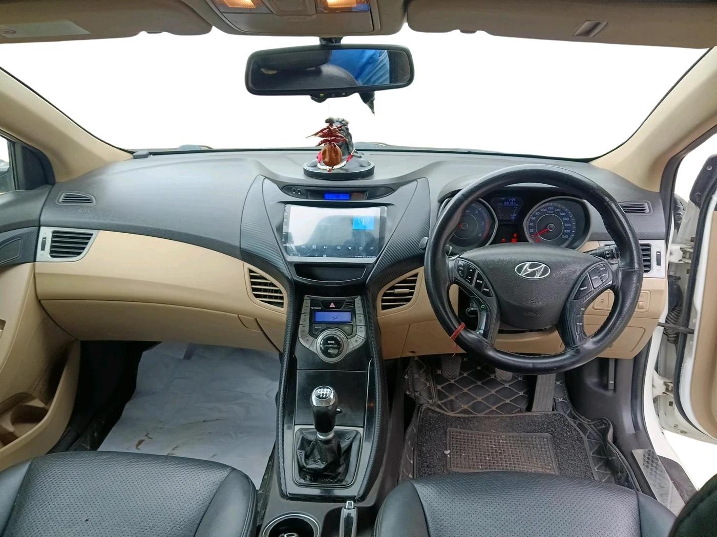2014 Hyundai New Elantra 1.6 SX MT DIESEL, Diesel, Manual, 89,191 km, interior