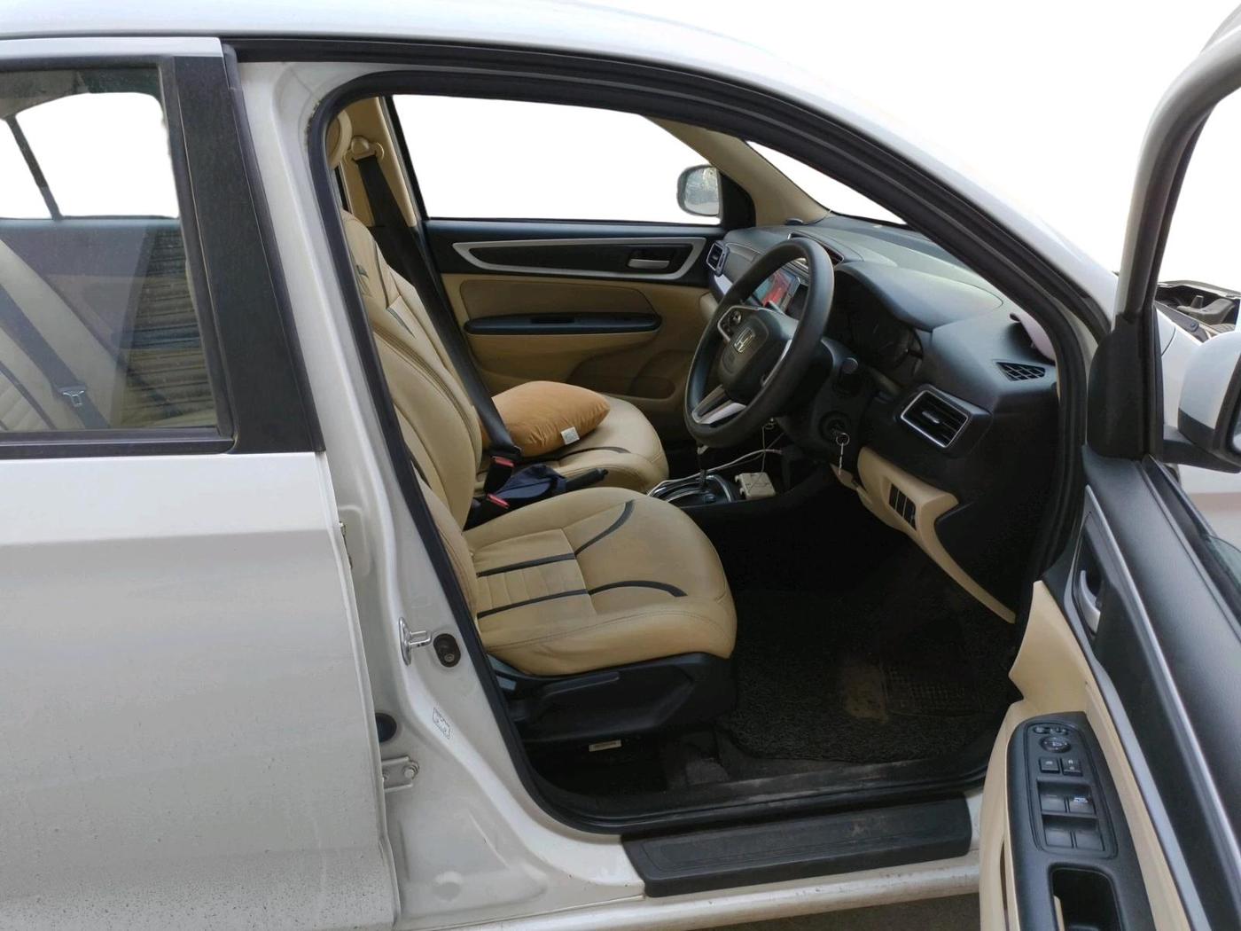 2022 Honda Amaze 1.2L I-VTEC S CVT, Petrol, Automatic, 1,05,577 km, interior
