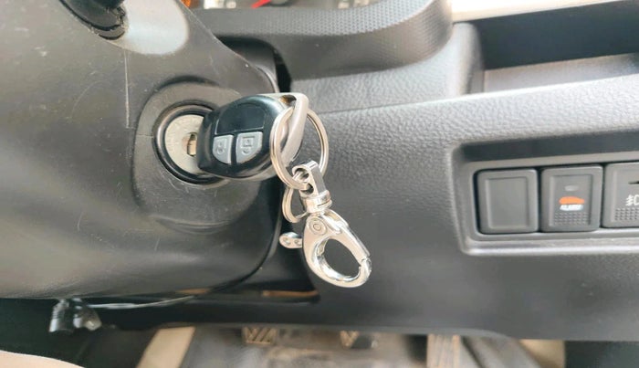 2015 Maruti Swift VDI, Diesel, Manual, 1,43,390 km, interior