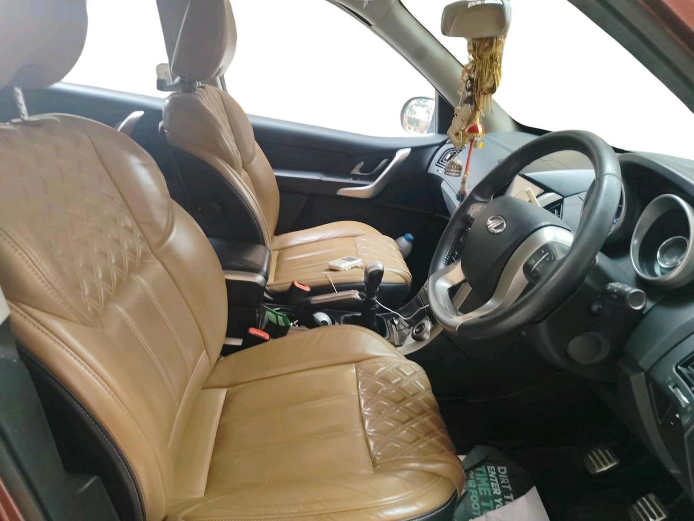 2018 Mahindra XUV500 W11, Diesel, Manual, 46,729 km, interior