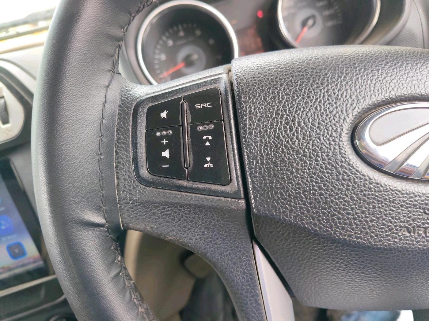 2016 Mahindra TUV300 T8, Diesel, Manual, 86,560 km, interior