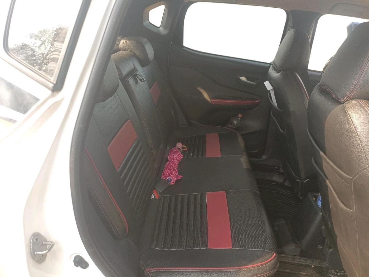 2022 Nissan MAGNITE XV TURBO CVT, Petrol, Automatic, 90,067 km, interior