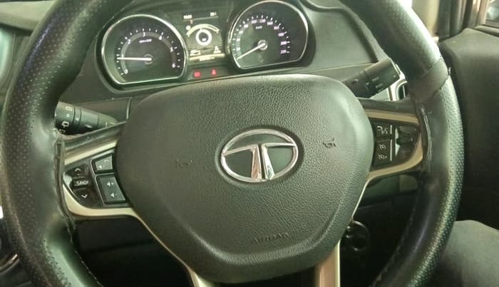 2017 Tata Hexa XT 4X2 7 STR, Diesel, Manual, 2,86,726 km, interior