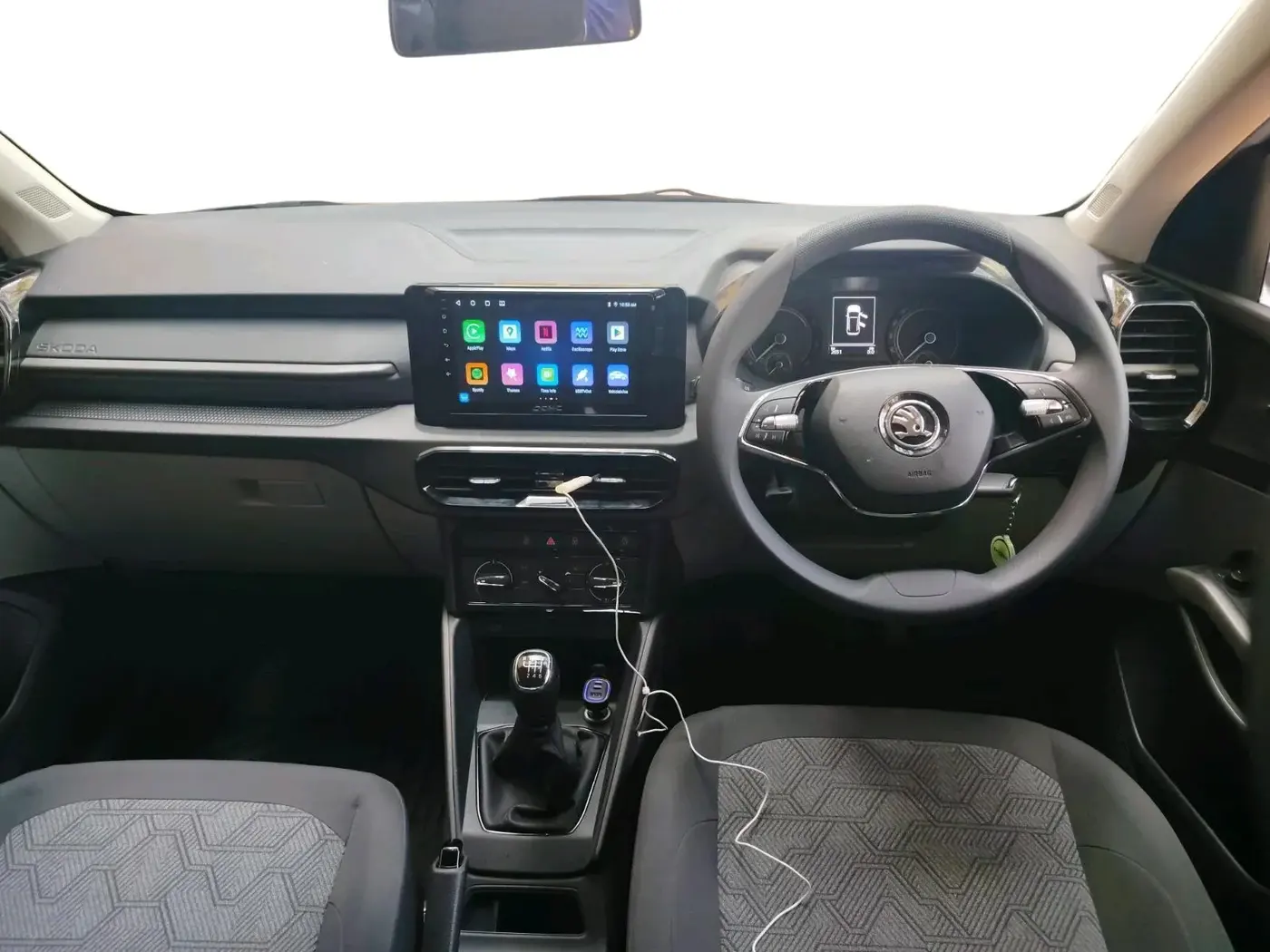 2025 Skoda Kylaq Signature, Petrol, Manual, 2,651 km, interior