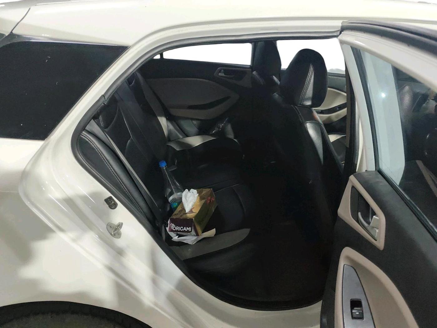 2014 Hyundai Elite i20 SPORTZ 1.4 CRDI, Diesel, Manual, 1,06,039 km, interior