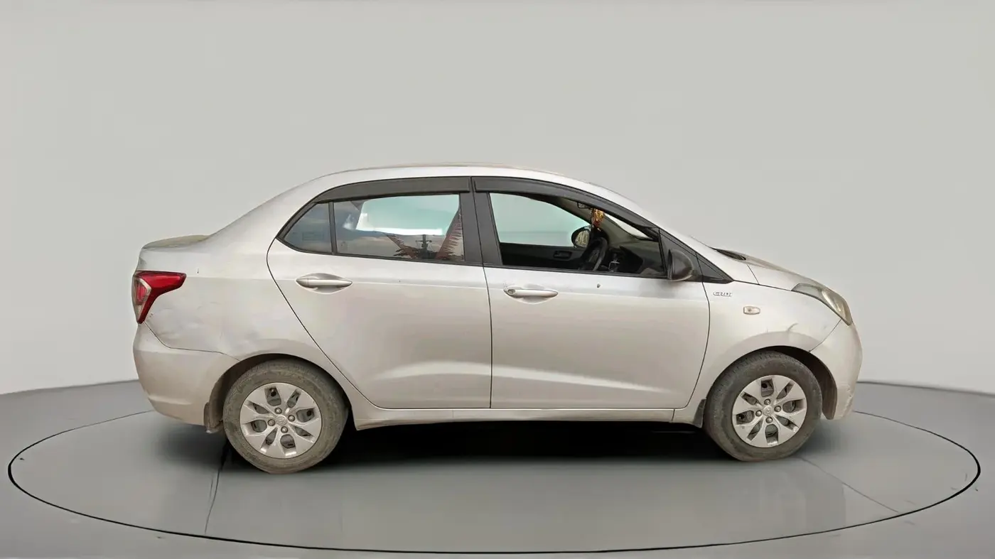 2016 Hyundai Xcent CRDI + ABS, Diesel, Manual, 1,62,470 km, exterior
