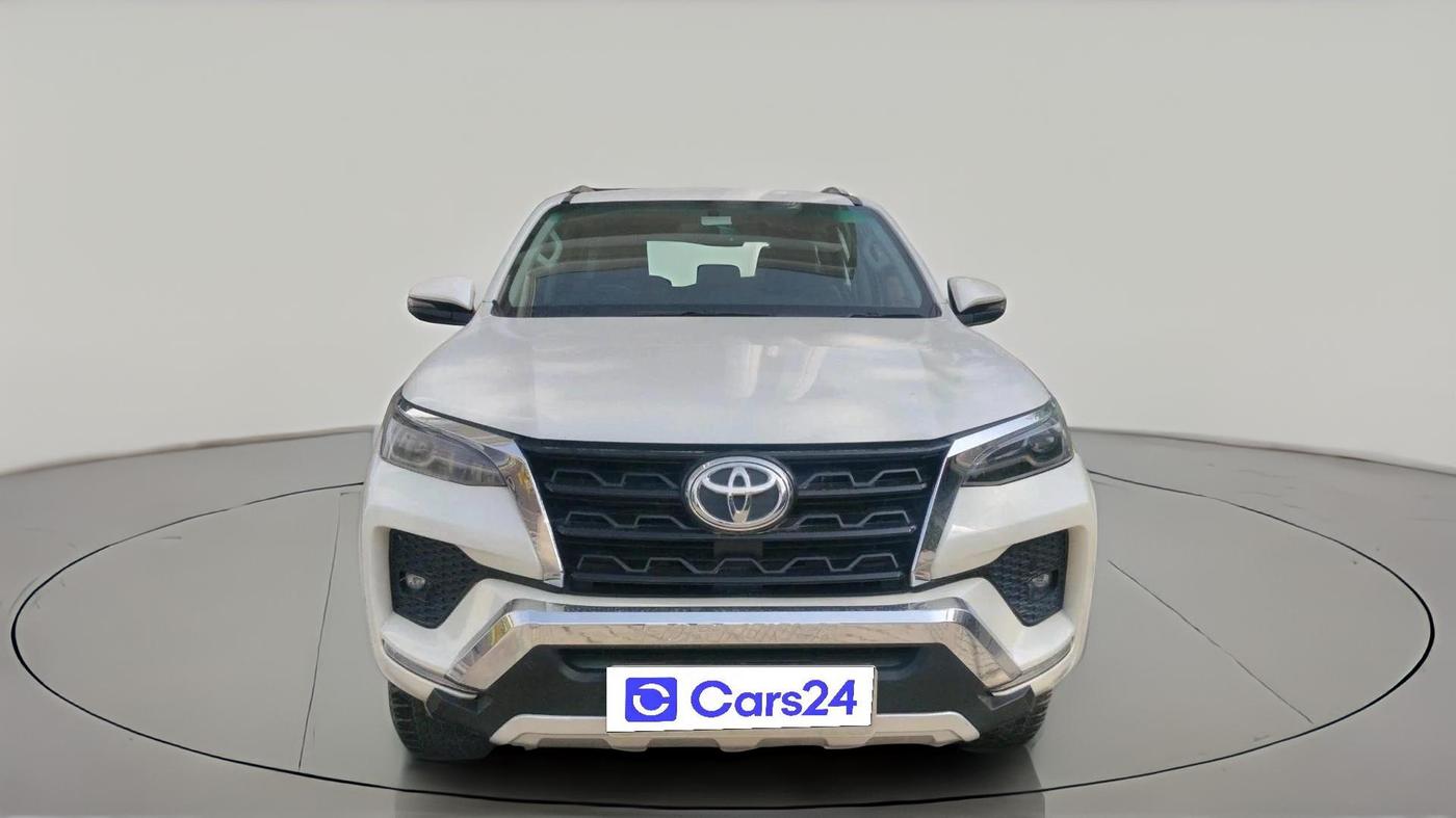 2022 Toyota Fortuner 4X2 AT 2.8 DIESEL, Diesel, Automatic, 49,823 km, exterior