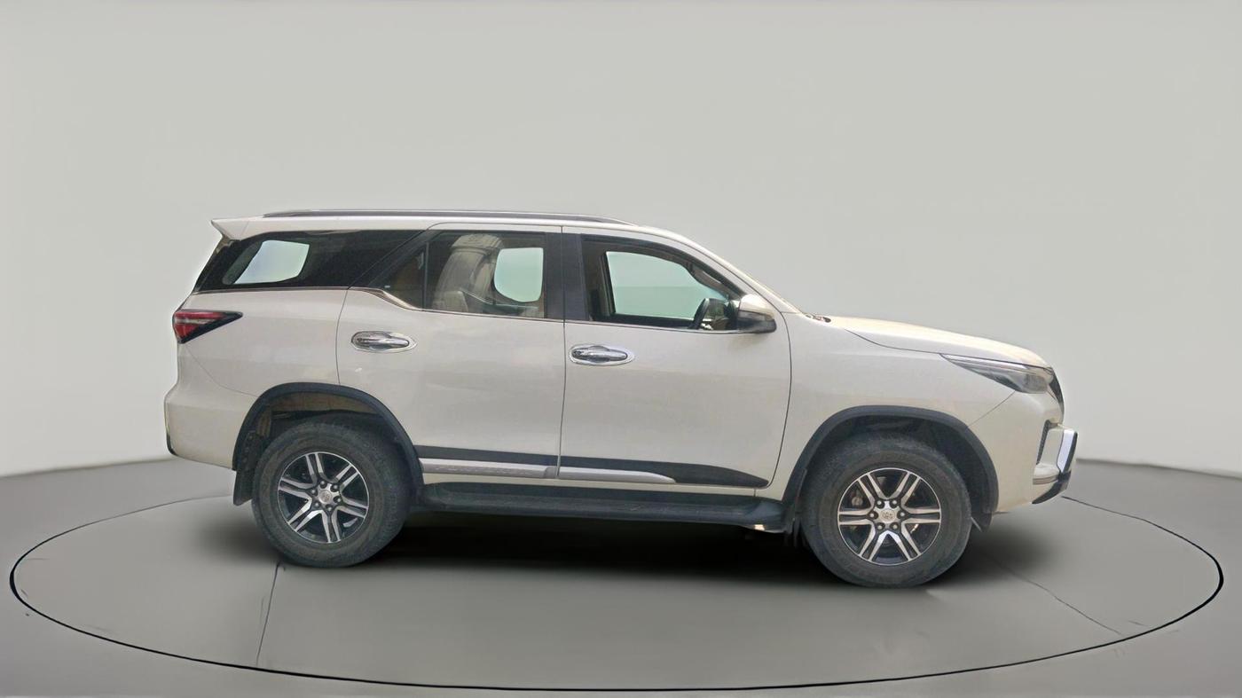 2022 Toyota Fortuner 4X2 AT 2.8 DIESEL, Diesel, Automatic, 49,823 km, exterior