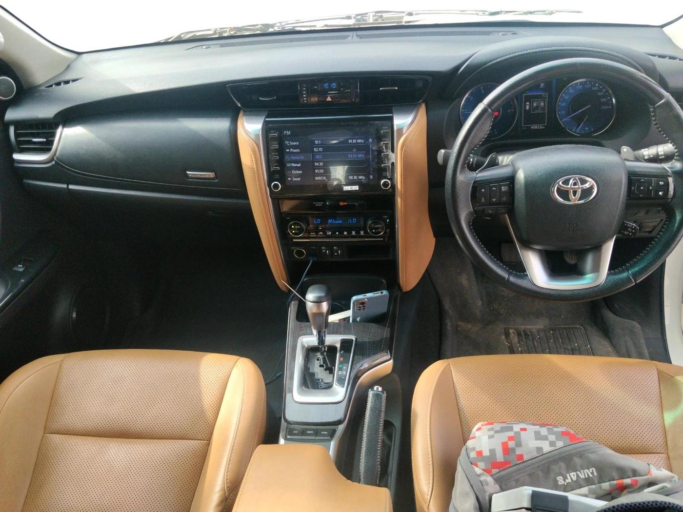 2022 Toyota Fortuner 4X2 AT 2.8 DIESEL, Diesel, Automatic, 49,823 km, interior