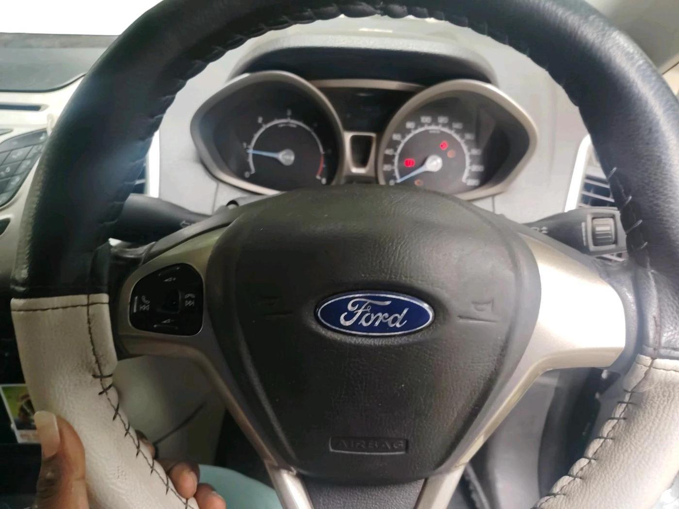 2014 Ford Ecosport TITANIUM 1.5L DIESEL, Diesel, Manual, 93,078 km, interior