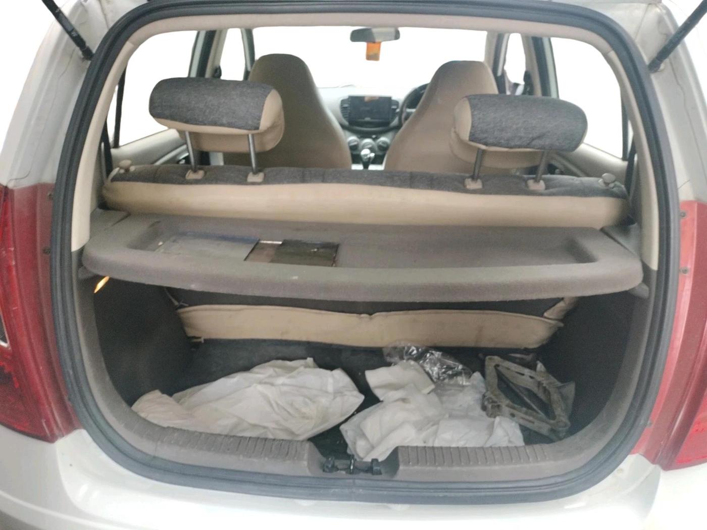 2011 Hyundai i10 SPORTZ 1.2 AT, Petrol, Automatic, 70,646 km, exterior