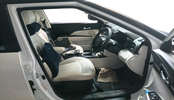 2024 Mahindra XUV 3XO AX7L 1.2 TGDi AT, Petrol, Automatic, 27,376 km, interior