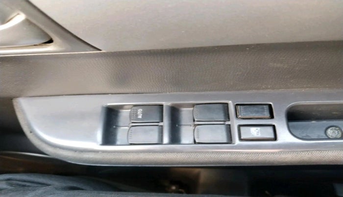 2011 Maruti Swift VXI, Petrol, Manual, 51,380 km, interior