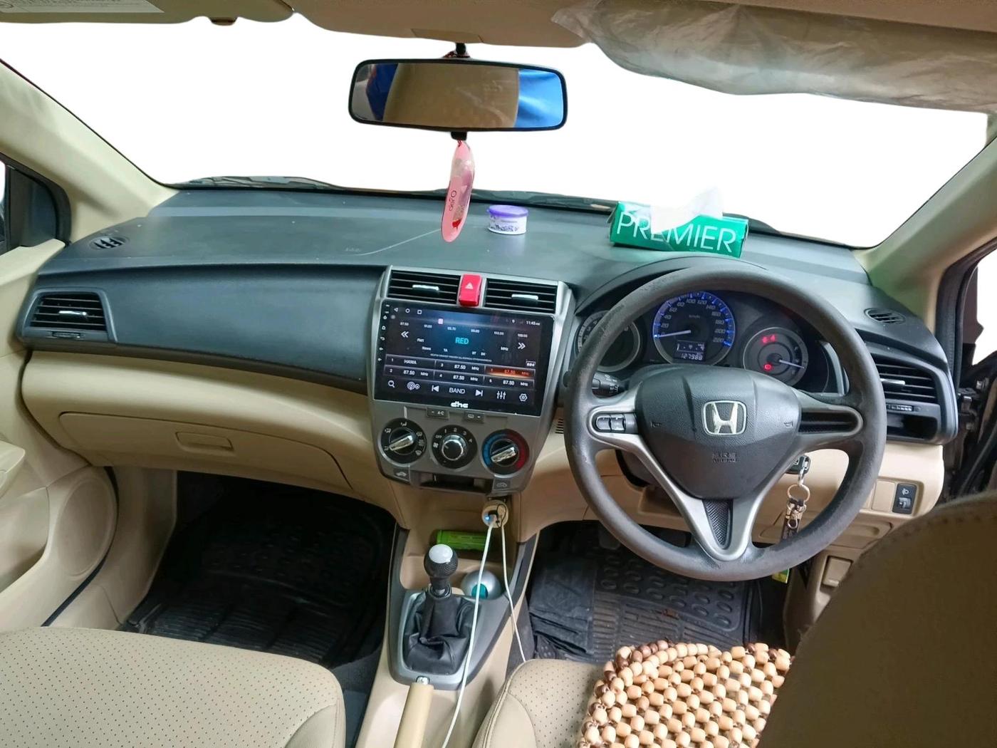 2012 Honda City 1.5L I-VTEC S MT, Petrol, Manual, 1,27,988 km, interior