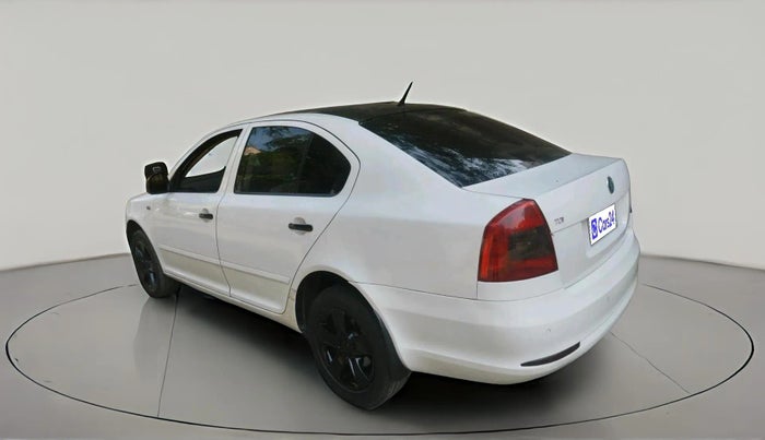 2011 Skoda Laura L&K 2.0 TDI AT, Diesel, Automatic, 1,48,216 km, exterior