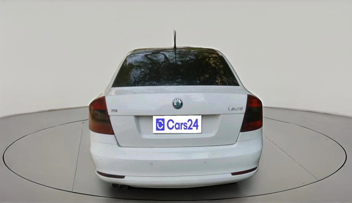 2011 Skoda Laura L&K 2.0 TDI AT, Diesel, Automatic, 1,48,216 km, exterior