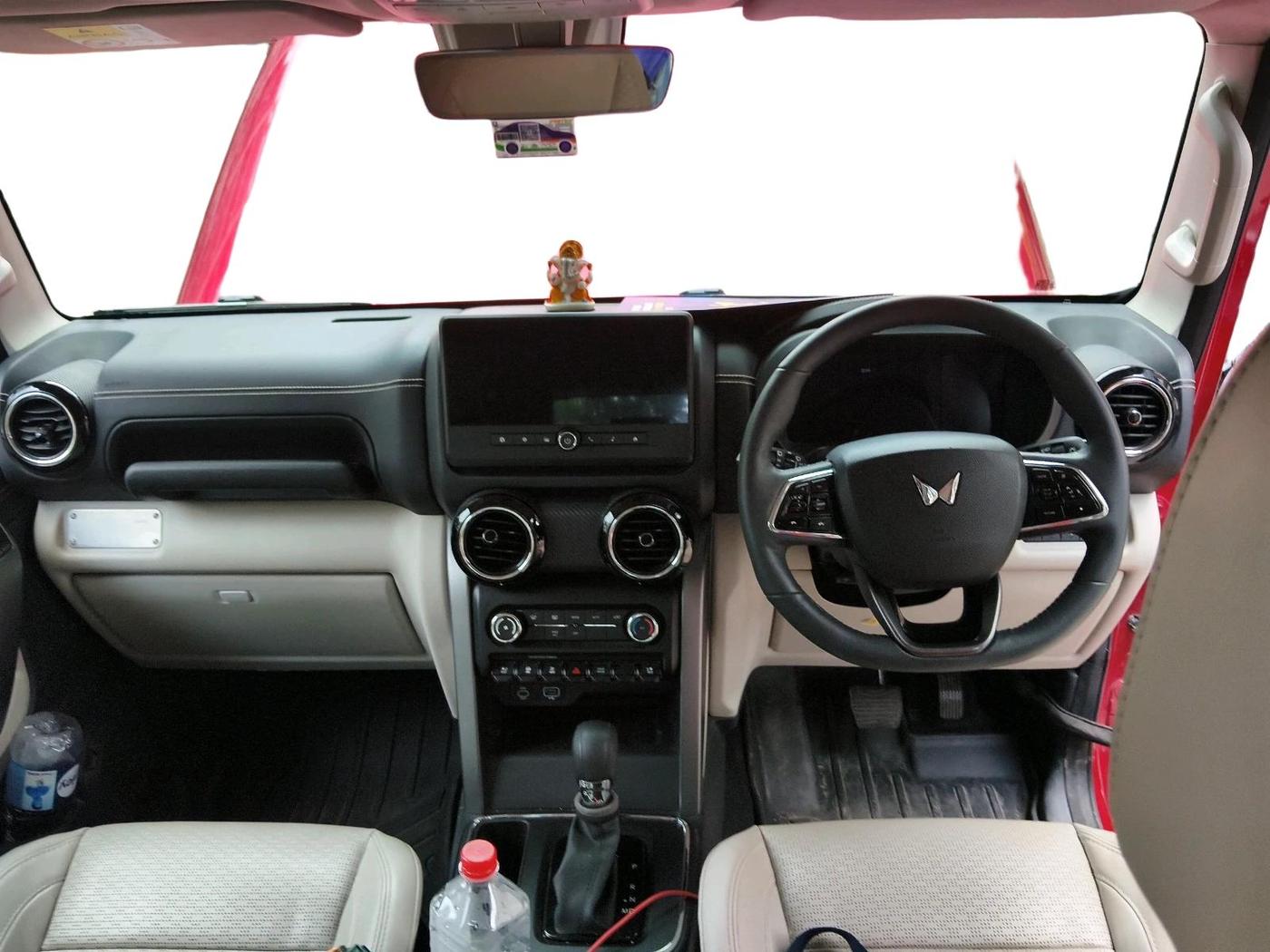 2025 Mahindra Thar Roxx AX7 L Diesel AT 2WD, Diesel, Automatic, 13,767 km, interior