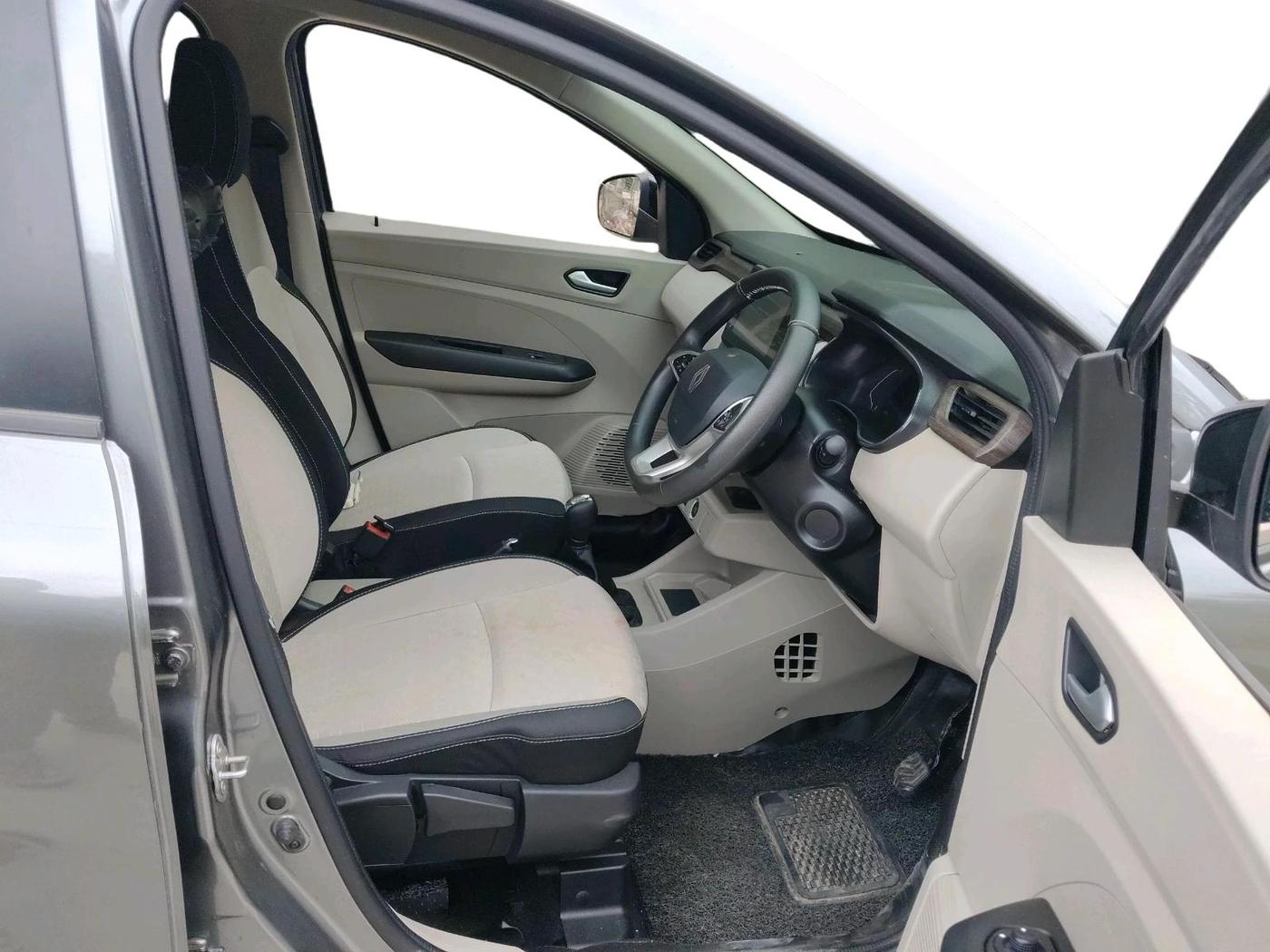 2026 Renault TRIBER Emotion EASY-R AMT, Petrol, Automatic, 3,278 km, interior